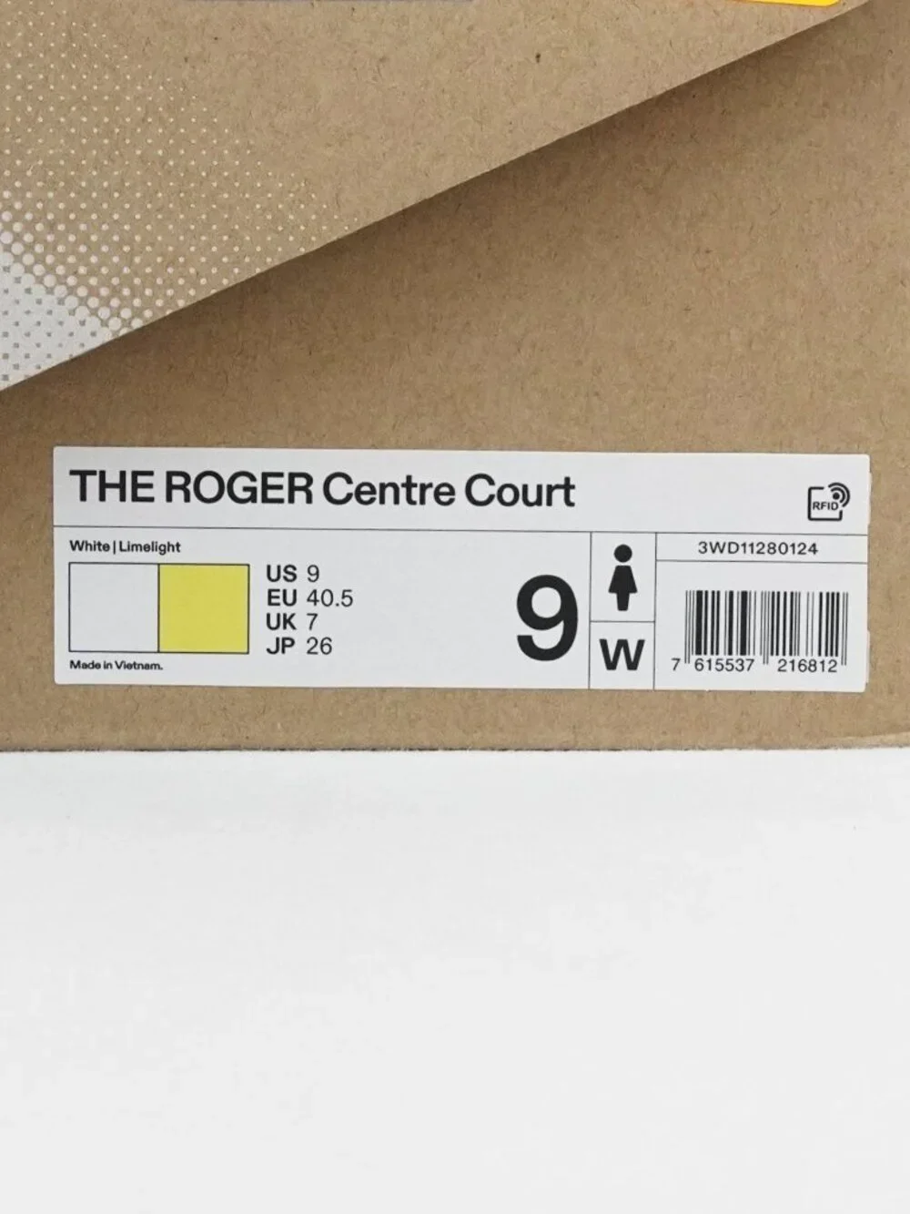 ON THE ROGER Centre Court Sneakers In White/Limelight - Women's Size 9 - NEW